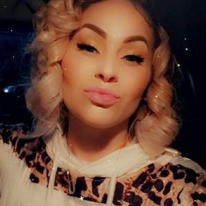 Meet your Posher, Lizzie